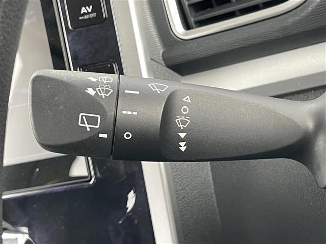 【運転席操作部】快適なドライブを楽しむための機能が装備されています！運転席から触れるので、使いやすいです！除菌プランいれていただくと、さらに清潔で安心していただけます！