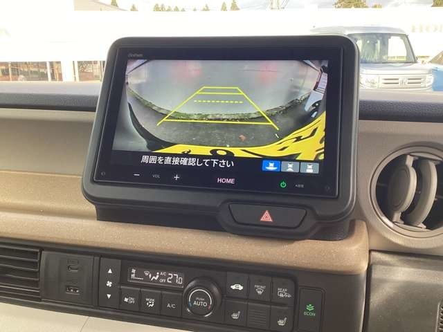 バックモニターもきれいに映りますので安心して後方確認できます！