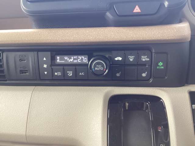 エアコン操作部になります！