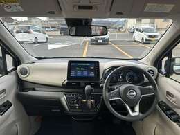 視界の良さなど、いつでも安心して運転できるようにドライバーをサポートします。