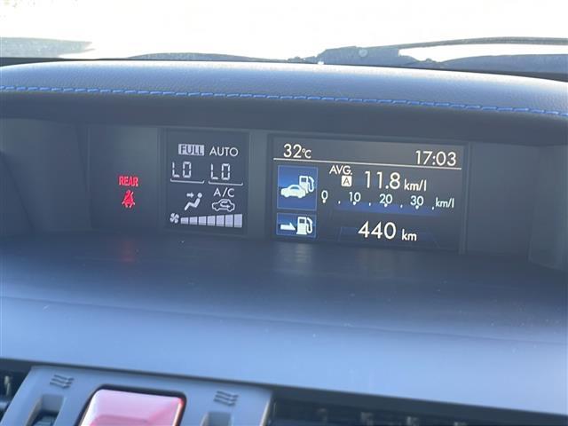 スピードメーターの画像です。店舗にて現車の確認もいただけますので、お電話で在庫のご確認の上是非ご来店くださいませ！！！ワクワクするクルマ選びをご提案します！
