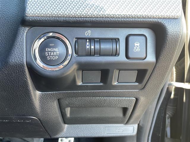 運転席操作部の画像です。店舗にて現車の確認もいただけますので、お電話で在庫のご確認の上是非ご来店くださいませ！！！ワクワクするクルマ選びをご提案します！