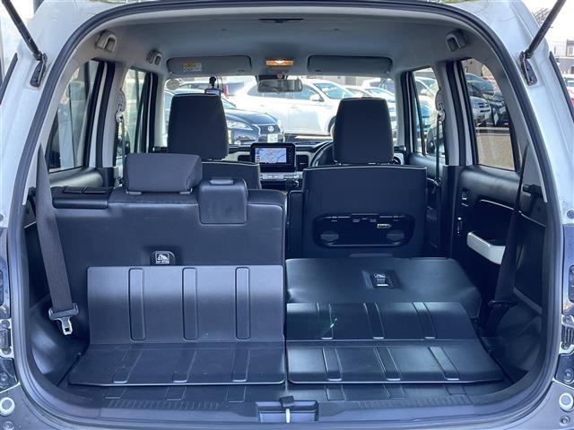 乗せる人数、荷物によってシートをアレンジすれば、ダンボールなどの大きい荷物や、釣り具などの長尺物も載せられそうですね！