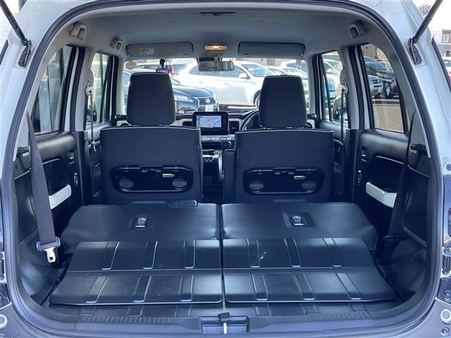 乗せる人数、荷物によってシートをアレンジすれば、ダンボールなどの大きい荷物や、釣り具などの長尺物も載せられそうですね！