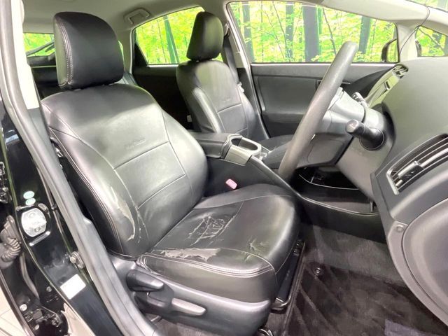 運転席シート廻りは使用感も少なく、良好な状態となっています。丁寧に使われていたことがよくわかりますね。