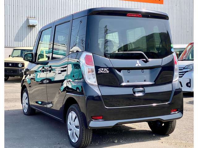 国交省の代わりに車検認定ができる「陸運局指定工場」の資格をもっており、熟練の整備士や国家資格を持った整備士が揃ってます！