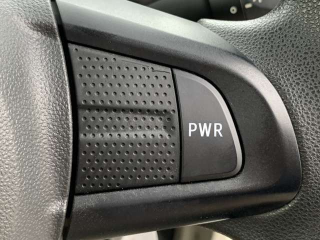 毎日全国の仕入れ先から厳選した車を仕入れております！プロの査定士の検査を受けた車を仕入れ、入庫後も社員が1台1台を走行チェックや状態確認・装備確認などを入念に行います。