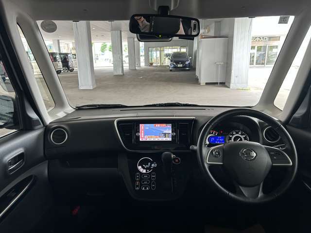 運転席からの視界もとても良好です！