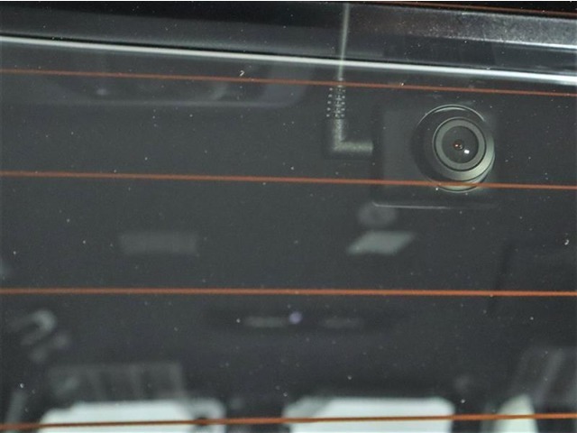 リヤ用ドライブレコーダー装備！これがあれば、相手方が危険運転をしてきた場合などでも客観的に証明でき、事故や事件の直接的な証拠の確保にも生り得ます。