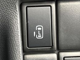 【パワースライドドア】スマートキーや運転席のスイッチでスライドドアの開閉が可能♪電動だから力を入れてドアを開ける必要が無く、小さいお子様でも、重い荷物を持っている時もラクに開け閉めできます♪