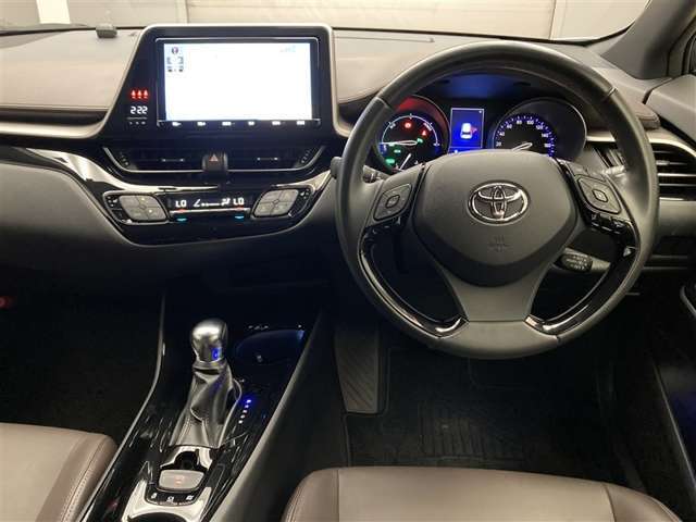 YouTubeにお車の紹介動画を掲載しております。画像ではわかりにくい細かなところまで紹介♪ご視聴用URLはお問合せください。