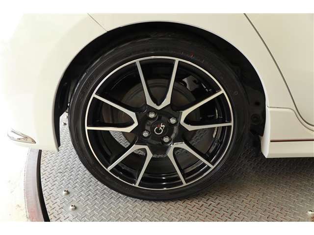 純正アルミホイール【タイヤサイズ195/45R17】