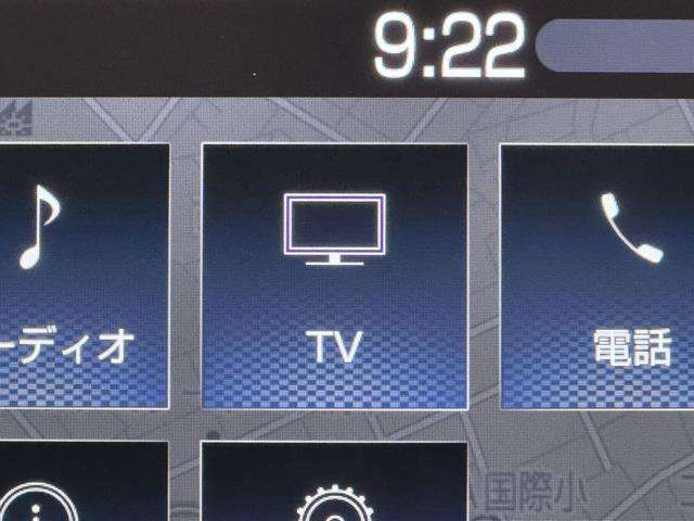 TVが見れるチューナーを装備しています。　新しい車でも付いていないことで、TVが見れない事も多々あるので要チェックです。