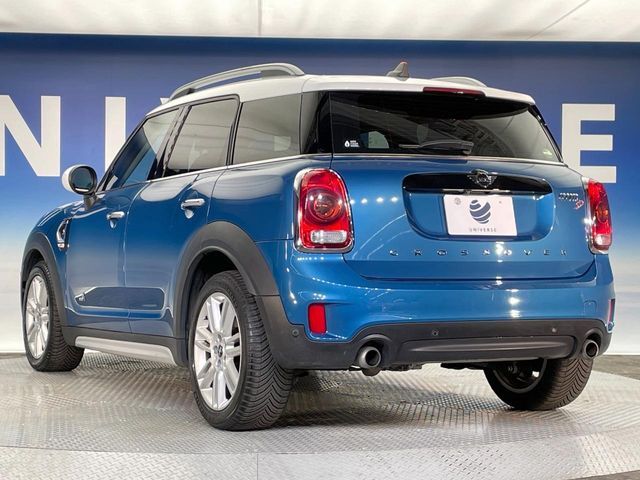 ●無料付帯の保証の他、安心の最長3年・走行無制限保証（有償）をご用意。輸入車を安心してお楽しみいただける様、保証内容も充実はもちろん、無料点検＆オイル交換やロードサービスも付帯しております。