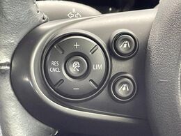 ●アクティブクルーズコントロール：前の車との車間距離を一定にとりつつ、一定速度で自動走行してくれる次世代のクルーズコントロール！主に高速道路や自動車専用道路で使用する便利な機能です！