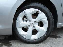 足元を引き締めて魅せるアルミホイールを装着☆