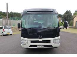 遠方販売実績も多数あり！遠方のお客様でも安心してお車をご購入いただけるよう、車検整備やその他の修理箇所、また欠損部品補填などの作業を行なってからお客様にお渡ししています。
