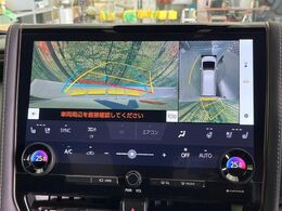 【パノラミックビューモニター】専用のカメラにより、上から見下ろしたような視点で360度クルマの周囲を確認することができます☆死角部分も確認しやすく、狭い場所での切り返しや駐車もスムーズに行えます。