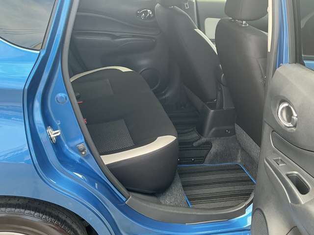 室内もクリーニング済です、次のオーナー様にも気持ちよく乗っていただける様に専門スタッフが心を込めてクリーニングさせていただいております。