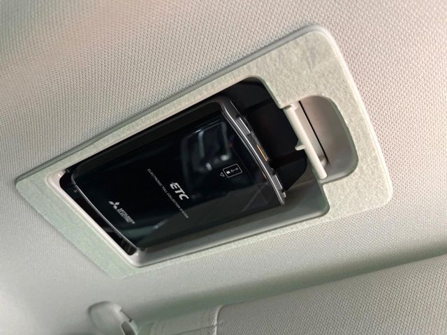 【ETC】高速道路の料金所をストレスなく通過！話題のスポットやサービスエリアに多い「スマートIC」利用時は必須のアイテムです。当店でセットアップを実施、ご納車当日からすぐにご利用いただけます！