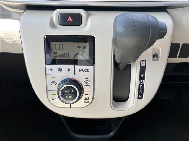☆内外装クリーニング☆車の隅々まで徹底的にクリーニングを行っておりますので内外装ともに綺麗な状態でご納車いたします！
