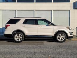 新設計のドアシールで車内の静粛性の向上に貢献しております！