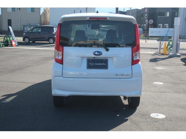 リヤのガラスも大きく取られておりますので、バックで駐車の際も確認しやすく安心です。