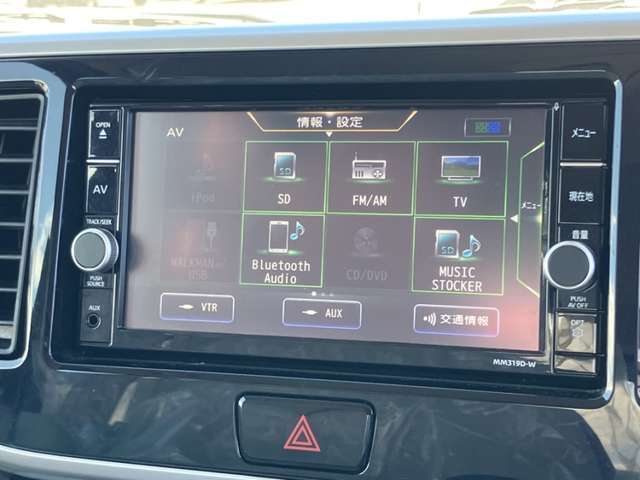 TV・ラジオ・CD再生・DVDビデオ再生・SDカードへのCD音楽録音・Bluetooth接続等が可能です。