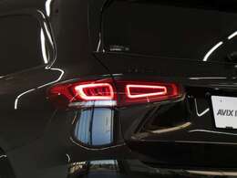 アクティブディスタンスアシストディストロニック・アクティブレーンチェンジアシスト）＆ヘッドアップディスプレイ＆AMG21インチアルミホイール等豪華装備満載です！！