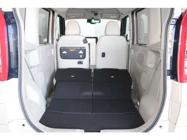 分割可倒式シートでお好みアレンジが可能！