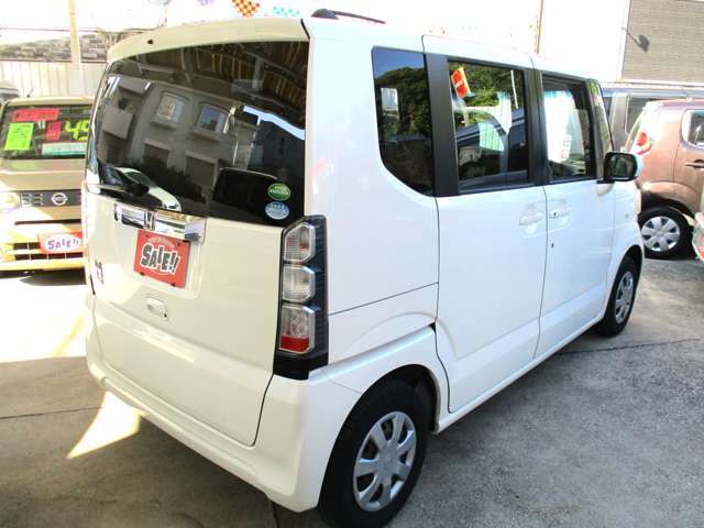 4WD車に関しては、納車整備の段階で下回りの防錆処理（ブラックシャーシ塗装）を行っております。そもそも当社の基準を超すサビや腐食がある車両は仕入れませんのでご安心を！