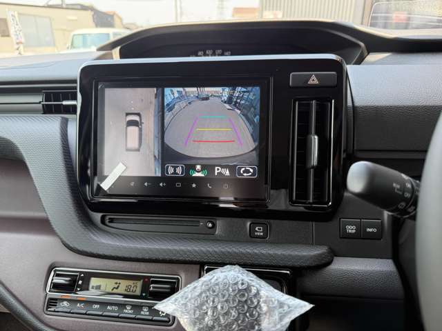 全方位モニター付きなので駐車等が苦手な方でも安心です。