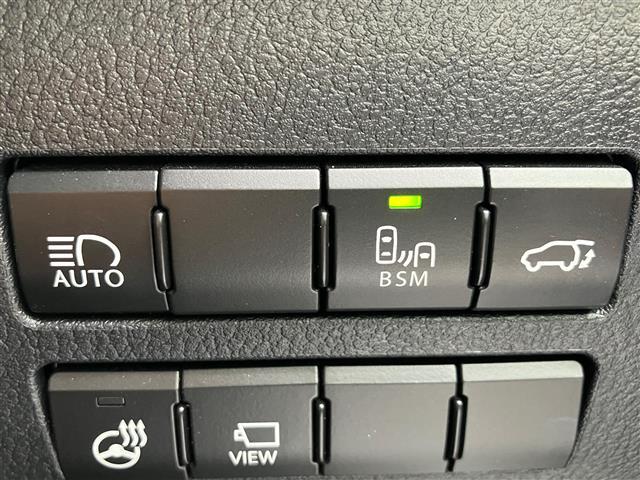 【　内装インテリア　】現車の確認はお電話で在庫のご確認の上、是非ご来店くださいませ！ご来店の難しい方は店舗スタッフがお電話やメールで詳細をお答えさせて頂きます。