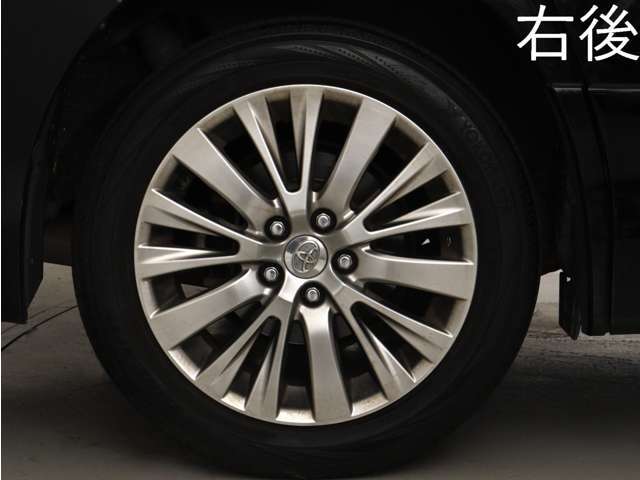 お客様のお好みの新品18インチ、19インチ、20インチホイール装着可能！ダウンサスなどローダウンも取付可能です！ヴァルドやワークなどのメーカー品も取り寄せ可能です！