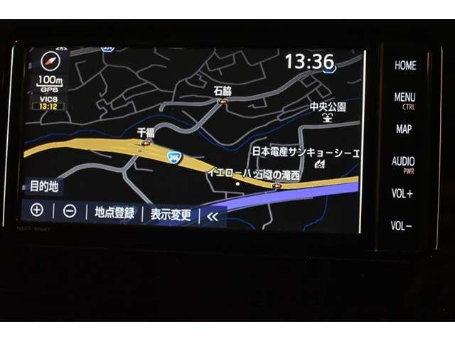 休日のドライブも簡単操作で目的地を設定でき、迷わず目的地まで案内してくれるナビゲーションです♪