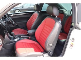 （運転席/助手席）安全装備をオプションで追加するのは日本的発想。フォルクスワーゲン車はサイドエアバッグを全車標準で装備しております