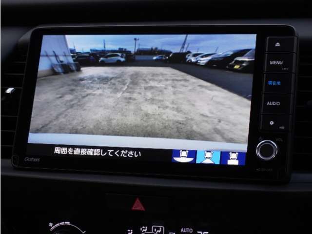 ◆バックカメラ◆リバースにするだけで映ります、後方の安全確認や、狭い駐車場での車庫入れ、雨の日や夜間など視界の悪い時に便利です！安全にバックする為には欠かせない装備です。