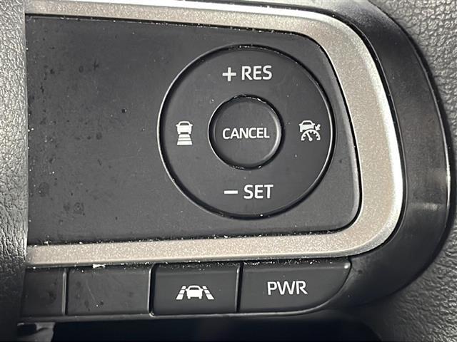 【全車速追従機能付ACC（アダプティブクルーズコントロール）】設定した車速内で自動で加減速ができます。先行車との車間距離を適切に維持した追従走行も可能です！機能には限界があるためご注意ください。
