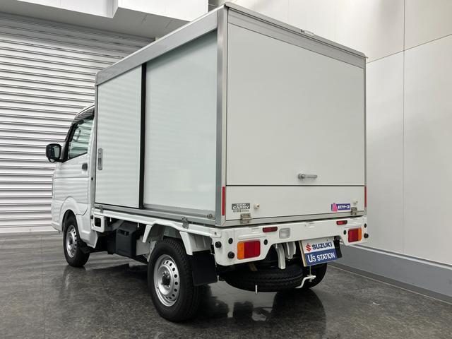 使い勝手の良いサイドドア・リヤドア付きで、積み下ろしもスムーズ。