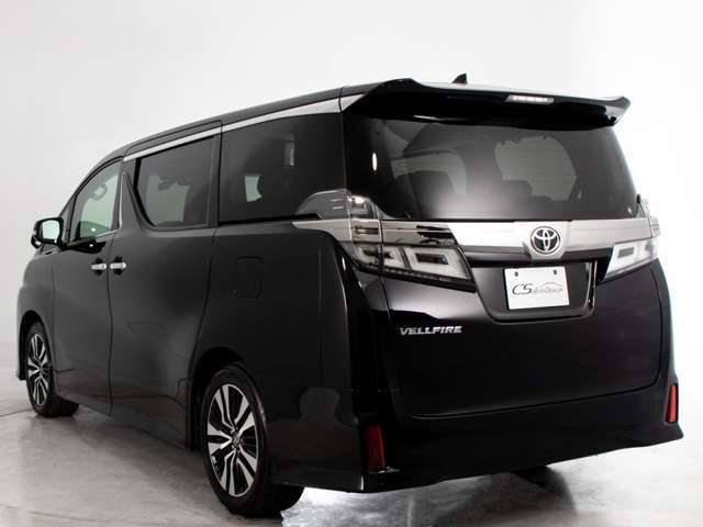 外装は大変綺麗な状態となります！細部に渡り担当スタッフが確認をさせて頂きますのでご安心下さいませ！さらにガラス系ボディコーティングの施工も可能です！詳しくは「CSオートディーラー」にて検索下さいませ！