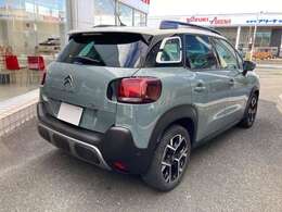 弊社では全車両の事前点検整備を行っております。またご納車前に再度点検整備を行い、全国ご自宅前までご納車致します。正規ディーラーならではのクオリティと安心をお届けしております！