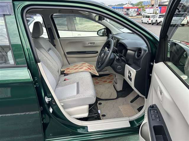 運転席も見てみましょう♪