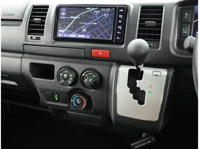 ご購入後の定期点検・車検整備を埼玉トヨペットにお任せください！お得な整備パックプラン【スマイルパスポート】をご用意しております。詳しくはスタッフまでお問い合わせください。