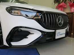 プラグインハイブリッドシステム車両は税金の優遇がある為、車両車両本体1897万円　総額1900万円です。