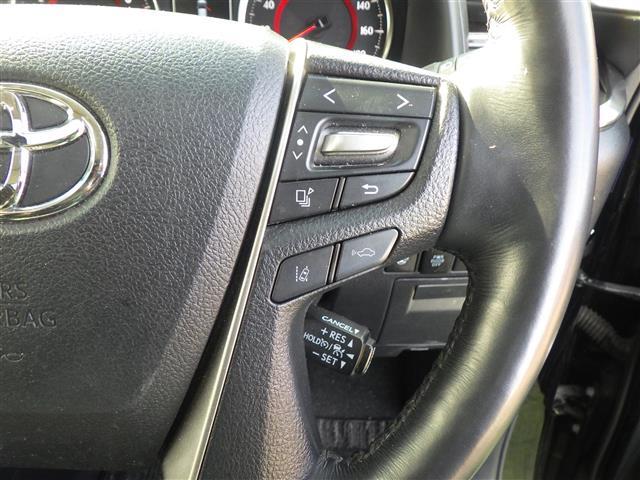 【ステアリングヒーター】手先が冷えやすい方や寒い日のドライブでもステアリングを快適に操作することが可能です！