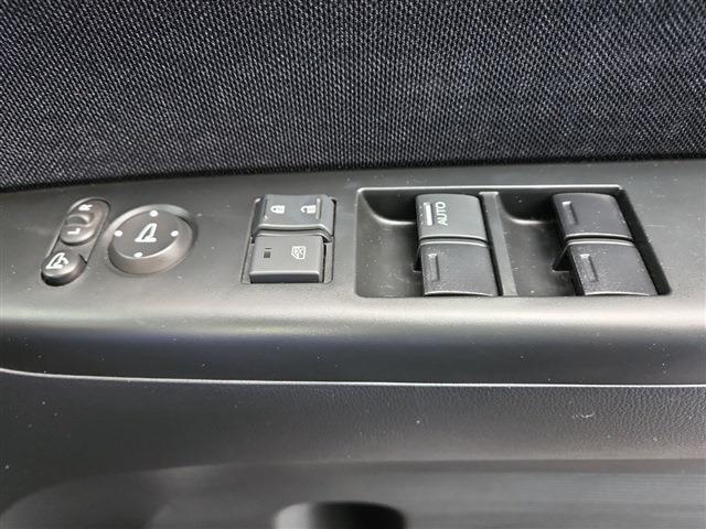 【電動格納ミラー】付きです！パワーウィンドウも動作チェックOKです！何でも気になることはお問合せ下さい！