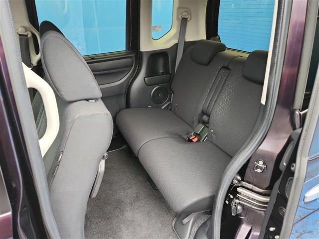 【電動スライドドア】付きです！荷物で手が塞がっていても　簡単にドアの開閉が出来ます！何より力いらずで開閉OK！女性やお年寄りにも優しい。電動機能はOFFにもできますから元気なお子様の駆出しも安心！