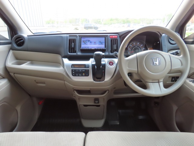 広びろとした視界が運転にゆとりを広げます