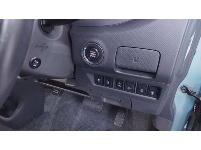 衝突被害軽減システム　両側電動スライドドア　オートライト　HID　スマートキー　アイドリングストップ