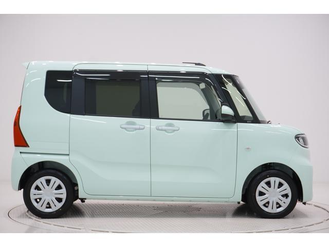 県内13店舗にて常時500台以上ダイハツ車を展示中です。見て、触って、納得のいく一台をぜひ見つけてください。